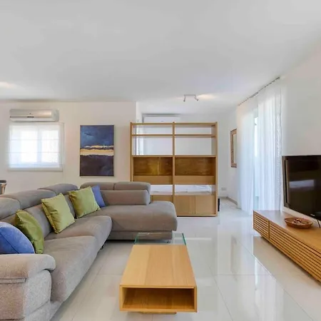 Spectacular Penthouse In The Heart Of St Julians