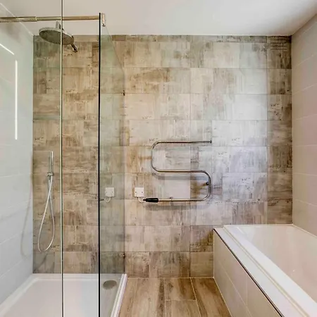 Spectacular Penthouse In The Heart Of St Julians Апартаменты *