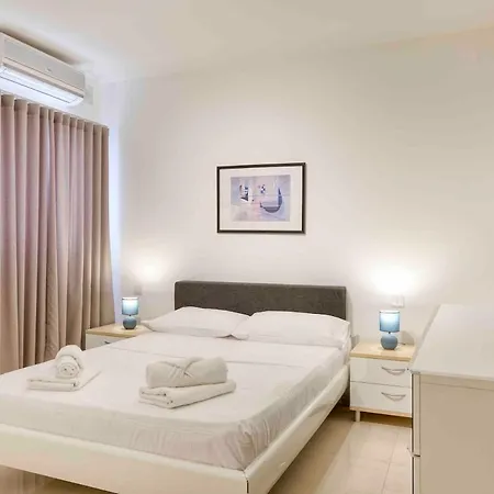 Апартаменты Spectacular Penthouse In The Heart Of St Julians Сент Джулианс