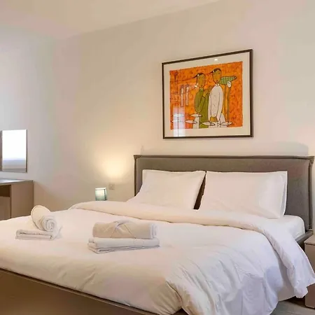 Апартаменты Spectacular Penthouse In The Heart Of St Julians Сент Джулианс