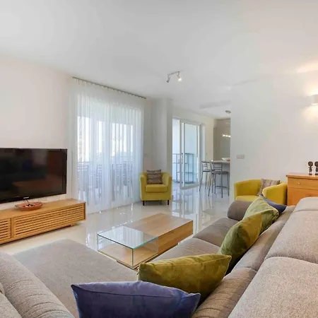 Spectacular Penthouse In The Heart Of St Julians