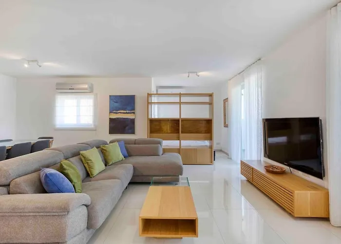 High-end Living Exclusive Penthouse St Julians